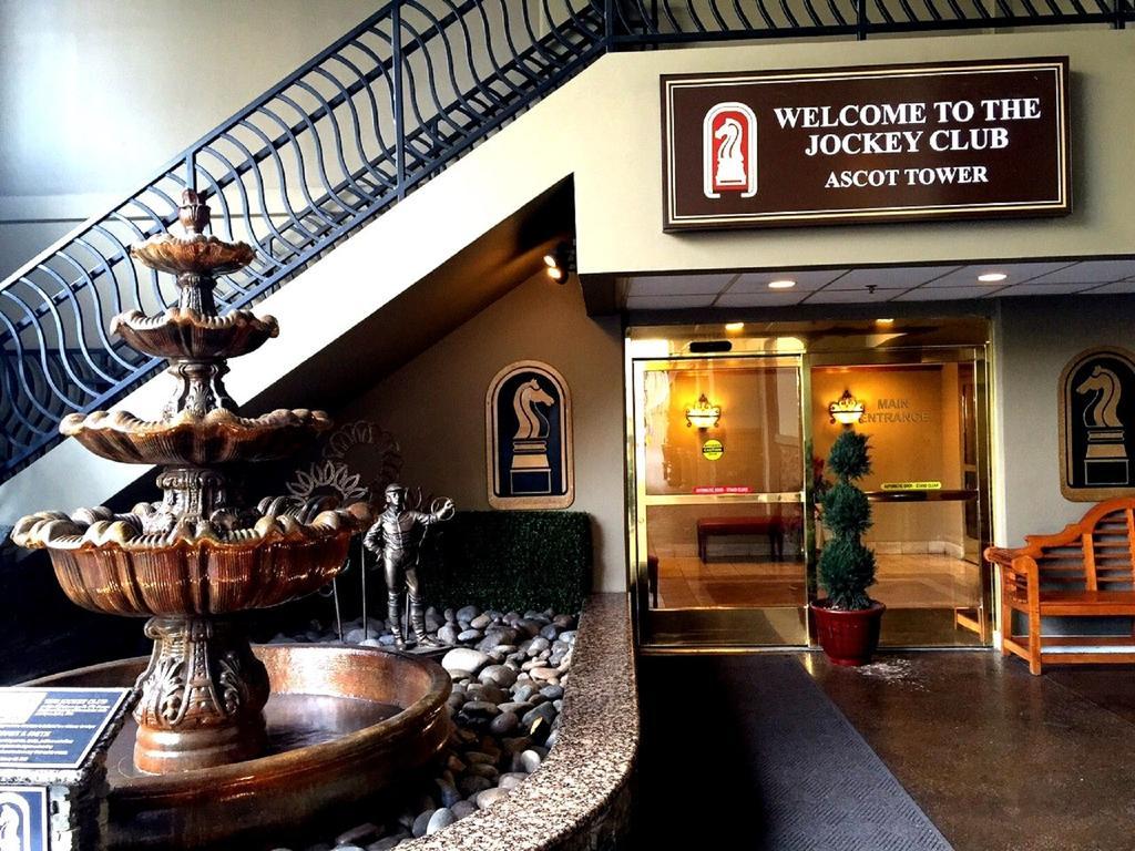 Jockey Resort Suites Center Strip Λας Βέγκας Εξωτερικό φωτογραφία